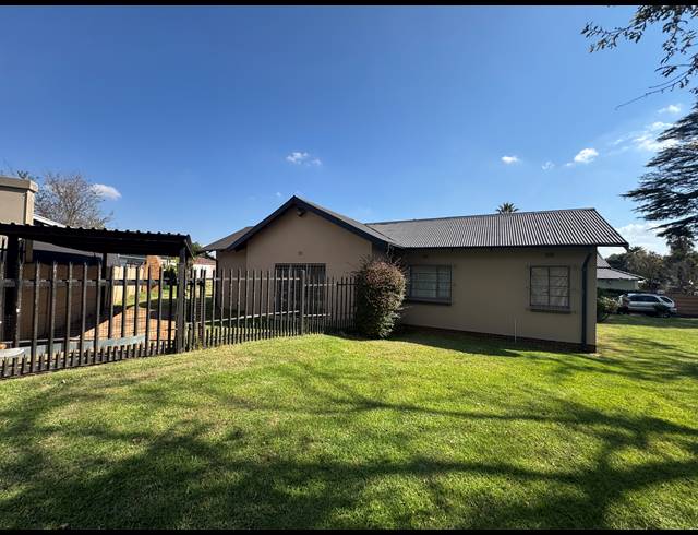 4 BEDROOM HOUSE FOR SALE IN DALVIEW
